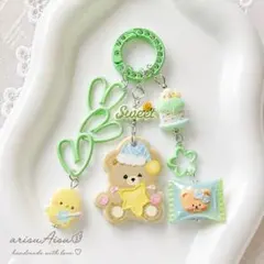 ハンドメイド【くまちゃんとミントスター】じゃらじゃらストラップ