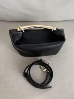 ZARA メタルハンドルバケットバッグ