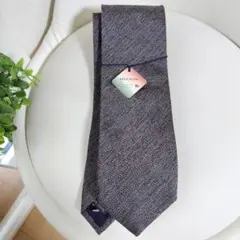 【新品】HILTON 無地ネクタイ ダークグレー イタリア製 プレミアム タグ付