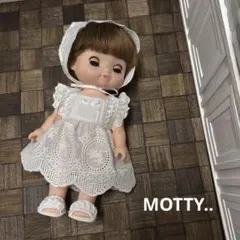 ☆純白刺繍のワンピース☆2点セット☆メルちゃんソランちゃんハンドメイド