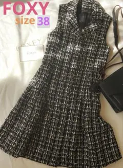 極美品　フォクシー　ノースリーブ　裾レース　ウールワンピース　38 グレー 極美品 フォクシー ノースリーブ 裾レース ウールワンピース 38 グレー