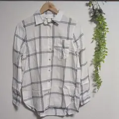 チェック柄ボタンアップシャツ