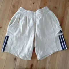 adidas　ショートパンツ