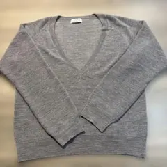 HUMAN WOMAN グレー Vネック 長袖ニット
