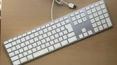 【美品】Apple Keyboard A1243 有線 日本語配列