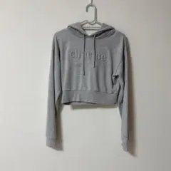 ミシェルマカロン エンボスロゴミニ丈フーディ トレーナー グレー パーカー