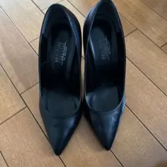 ブラック ポインテッドトゥ ハイヒール