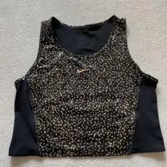 【極美品】Nike ナイキ タンクトップ トップス　黒 ブラトップ　ブラック