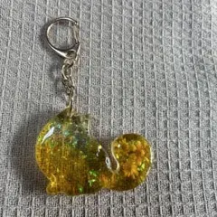 猫型レジンキーホルダー黄色 花　小さなおまけ付き