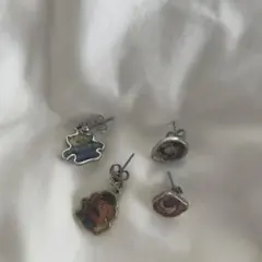 キャラクター型ピアス4個セット