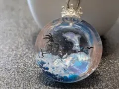 シマエナガと青空のレジンネックレス 訳あり品 - メルカリ