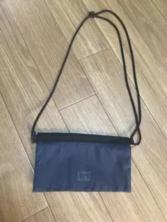 美品 HELLY HANSEN ノベルティサコッシュ ハリーハンセン