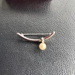 シルバー製パール付きブローチ