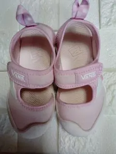 VANS水陸両用サンダル15cm これからの季節にピッタリな人気のサンダルです