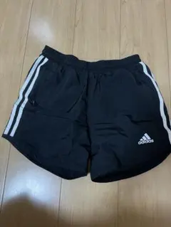 お値下げ！！adidas ハーフパンツ 黒 160cm サイドストライプ