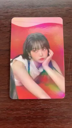 チェウォン トレーディングカード ホログラム 一枚につき500円です