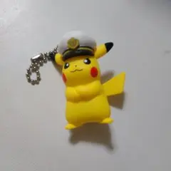 ピカチュウ キャプテンピカチュウ　キーホルダー