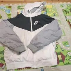 Nike フード付きジャケット ホワイト/グレー