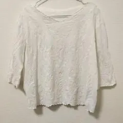 NOMBRE IMPAIR - コットンローン刺繍Vネック8分袖ブラウス