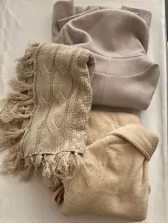 ベージュ フリンジ付きポンチョ