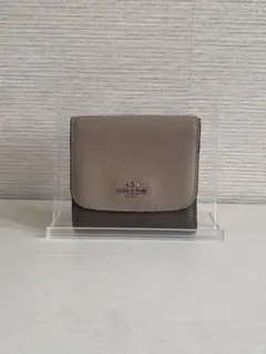 【COACH✨】三つ折り財布 ベージュ レザー