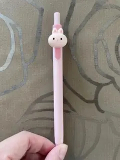 ウサギのキャラクター付きボールペン