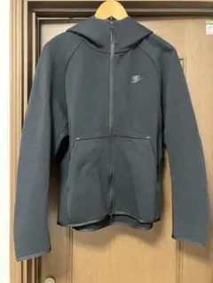専用！人気！ナイキテックフリース！サイズM ブラック。