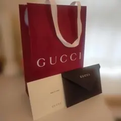 GUCCI グッチ　ショッパー　紙袋　バーガンディ　　誕生日カード　封筒