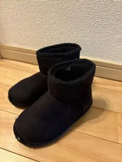 GAP キッズ ブラックブーツ フリース素材