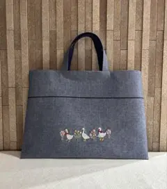 レッスンバッグ・サブバッグ　可愛いガチョウの刺繍入り〜handmade〜