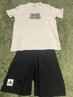 アディダス　テニスウェア