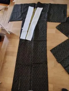 ○【美品✨】洗える着物 単衣 小紋 色紙文 灰みの焦茶 手縫い 居敷当て