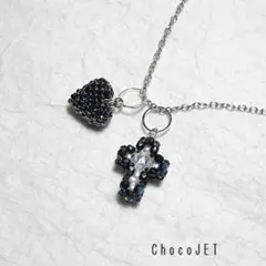 チェコビーズのミニハート＆クロスネックレス ブラックオーロラビーズ 黒白色