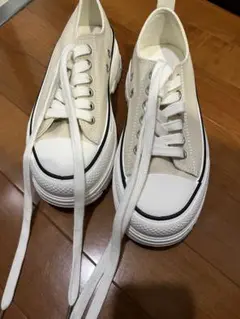 新品 スニーカー