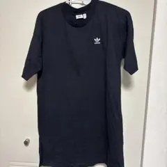 adidasロングTシャツ　ブラック