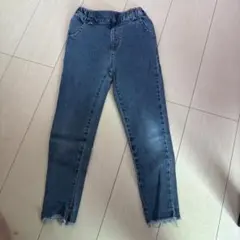 Item thumbnail for item 3e00a79d-33e3-42a7-84d9-8c17e4166375