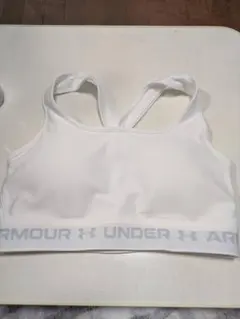 Under Armour アンダーアーマー　ホワイト スポーツブラ Mサイズ