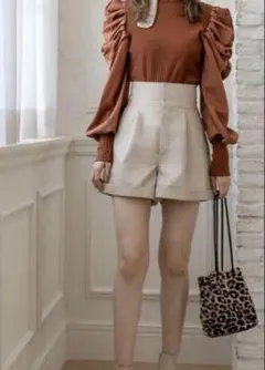 ハイウエスト 合成皮革 ショートパンツ ブラック