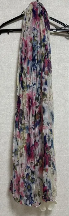 花柄スカーフ