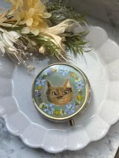 No3】螺鈿細工仕様 猫さんピルケース - メルカリ