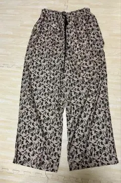 Te chichi TERRASSE 花柄 リーフ柄　ワイドパンツ