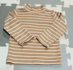 ベージュとホワイトストライプ タートルネック