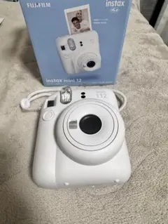 FUJIFILM instax mini 12 ホワイト本体　フィルム10枚付き