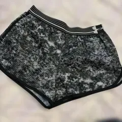 UNDER ARMOUR ランニングショートパンツ ブラック MDのサムネイル