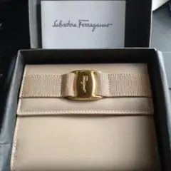 Salvatore Ferragamo 二つ折り財布 ヴァラリボンのサムネイル