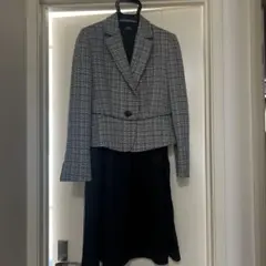 Krone 黒のAラインワンピースとツイードジャケットのセット
