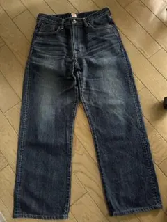 EDWIN ダークブルー ストレートジーンズ