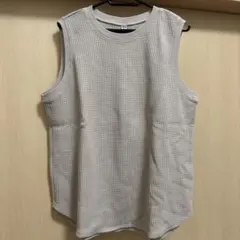 【新品未使用】　ユニクロ　ノースリーブトップス　ベージュ　L