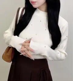 ハイネックビジュー付リブニット
