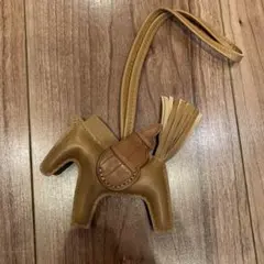本革レザー馬型チャーム ブラウン クロコ翼付き